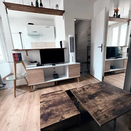 Appartement Equipe, Lumineux A Paris